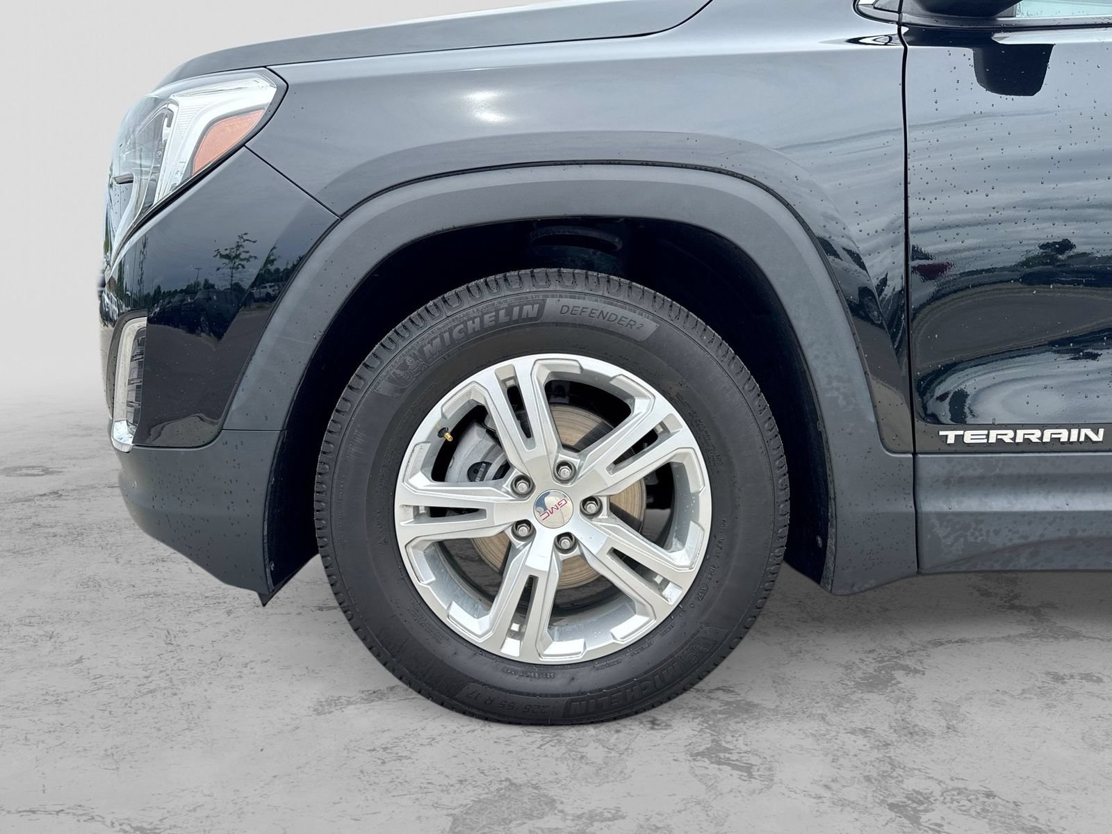 Used 2020 GMC Terrain SLE FWD image 16