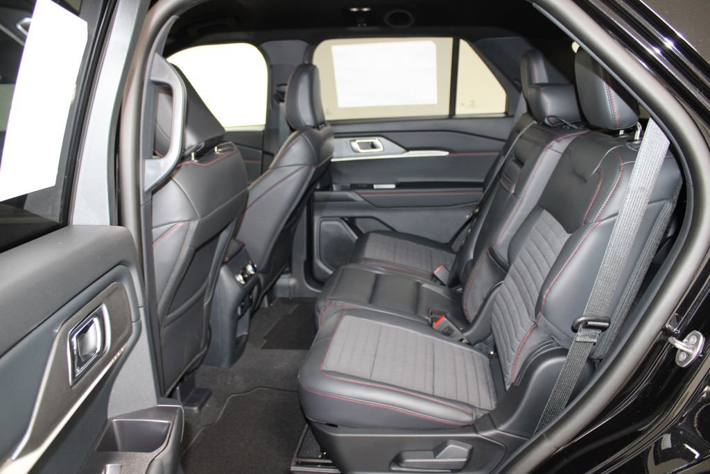 New 2026 Ford Explorer ST-Line image 25