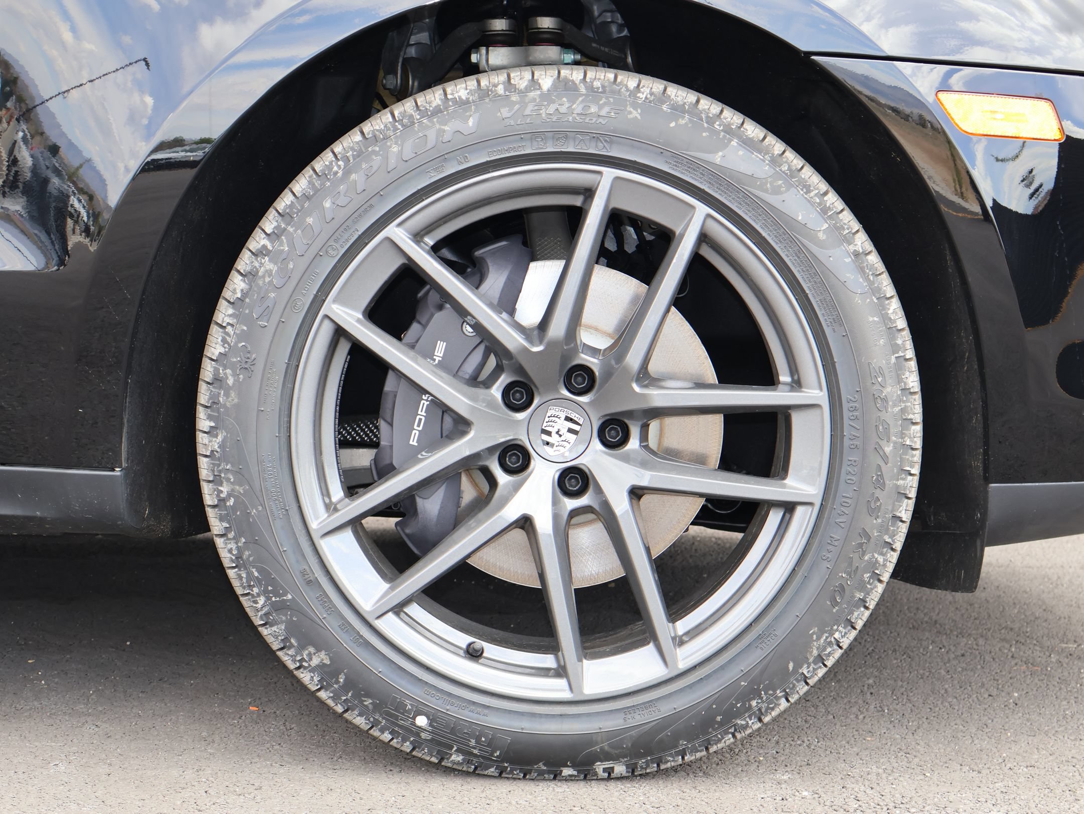 New 2026 Porsche Macan Turbo AWD/4WD image 29