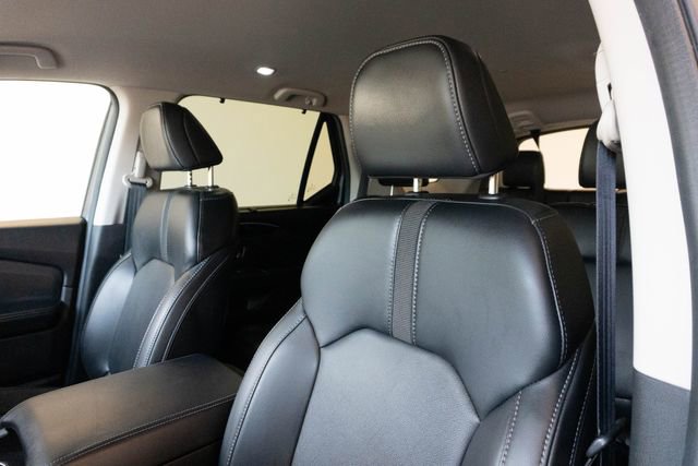 Used 2025 Honda Pilot EX-L image 17