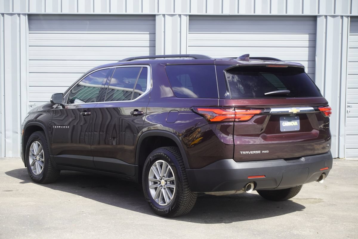 Used 2023 Chevrolet Traverse LT w/ Rear Camera Mirror Package AWD/4WD image 3