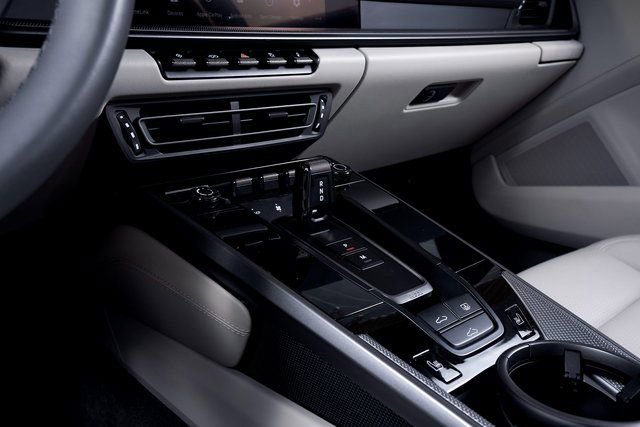 Used 2024 Porsche 911 Carrera 4S image 30