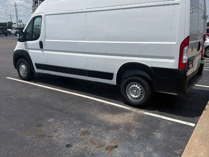 Used 2025 RAM ProMaster 2500 w/ Convenience Group FWD image 15