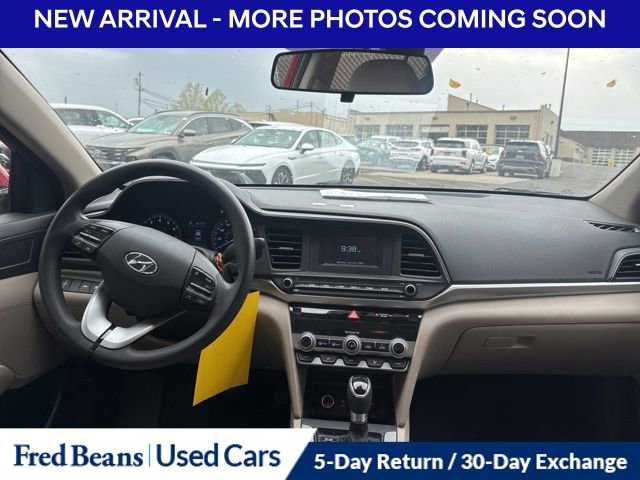 Used 2020 Hyundai Elantra SE image 12