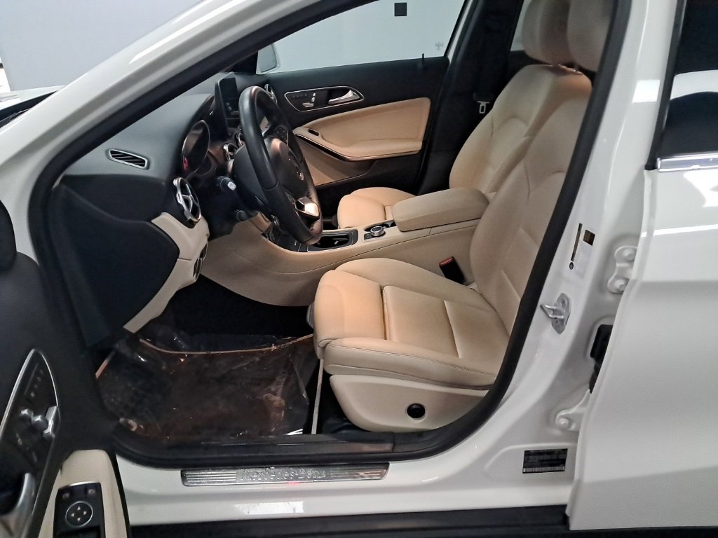 Used 2018 Mercedes-Benz GLA 250 4MATIC image 8