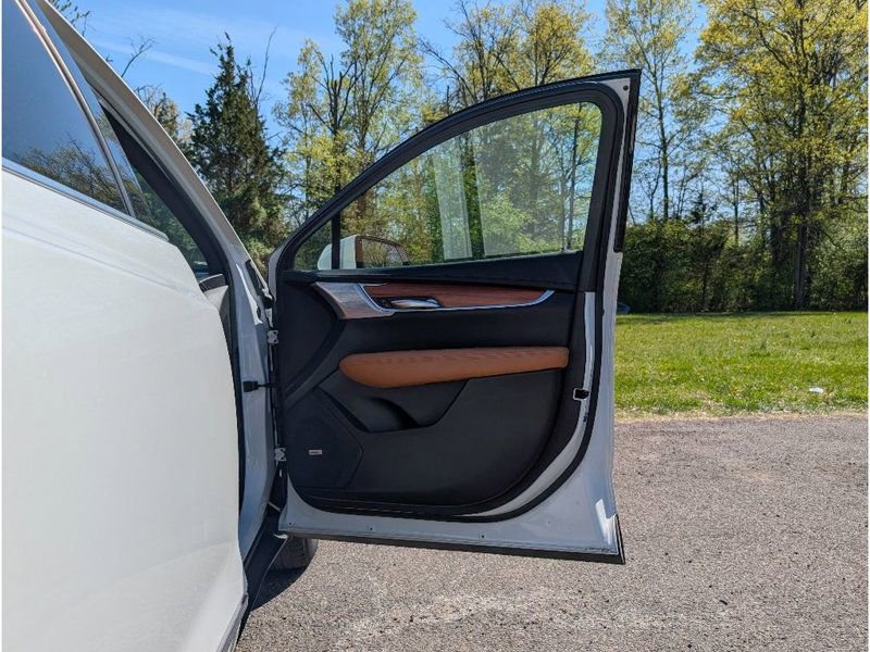Used 2023 Cadillac XT5 Premium Luxury image 13