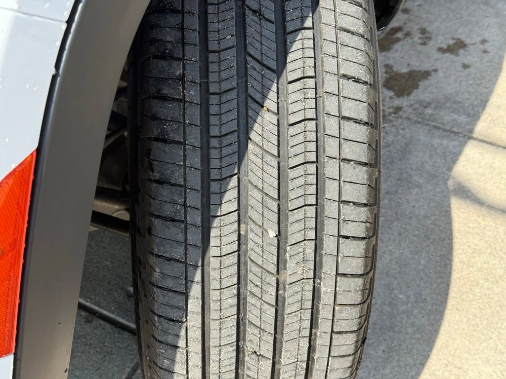 Certified 2025 Jeep Grand Cherokee L Laredo image 11