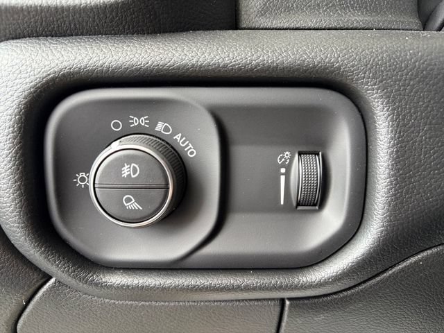 New 2026 RAM 3500 Tradesman AWD/4WD image 29