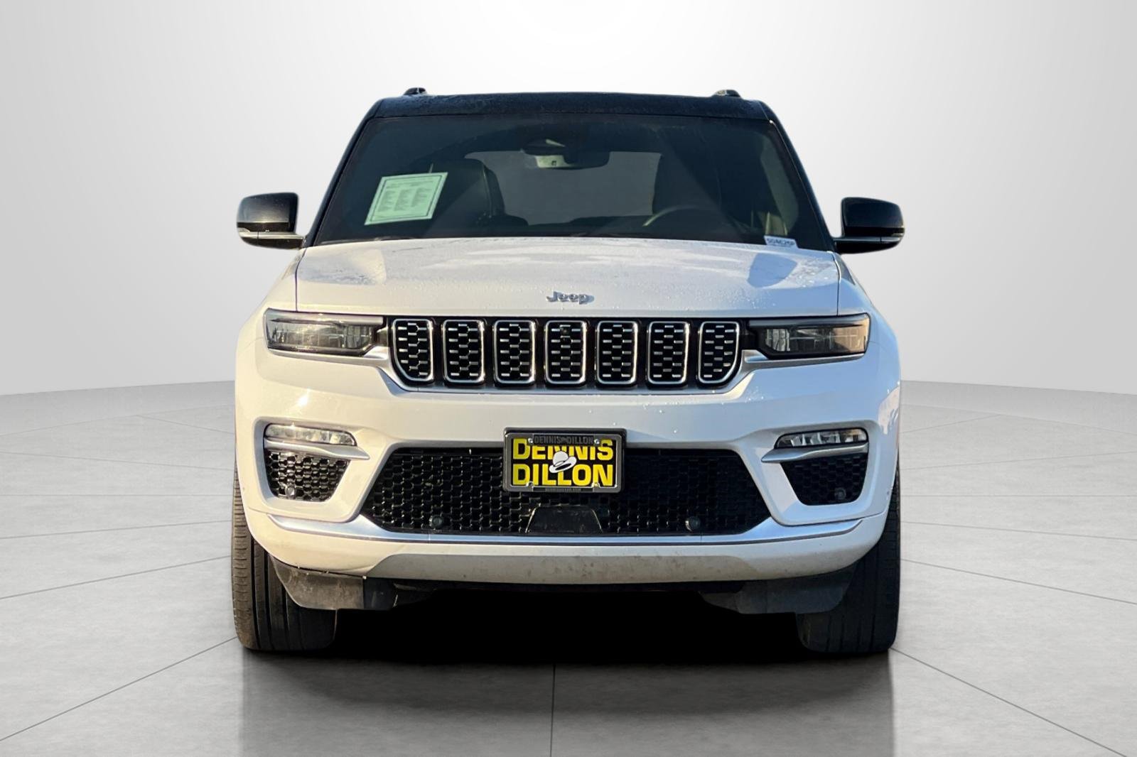 Used 2024 Jeep Grand Cherokee Summit image 10