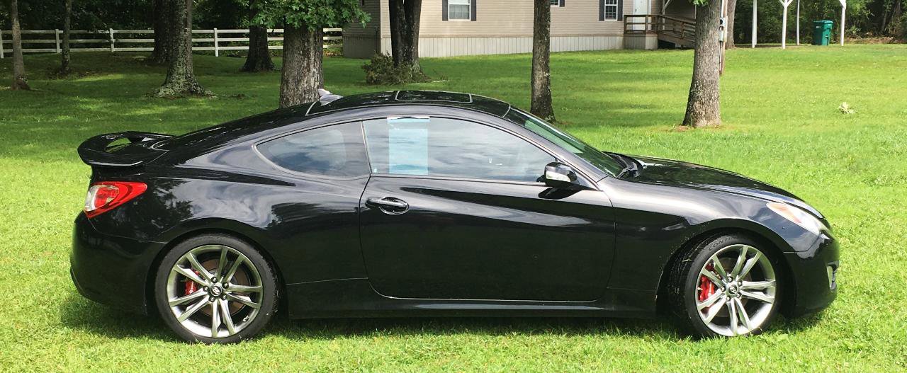 Used 2011 Hyundai Genesis 3.8 RWD image 7