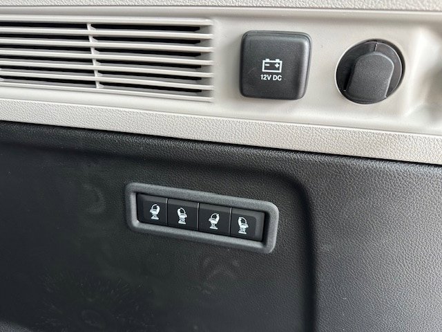 New 2024 Jeep Wagoneer L 4WD w/ Rear Seat Video Group 1 image 17