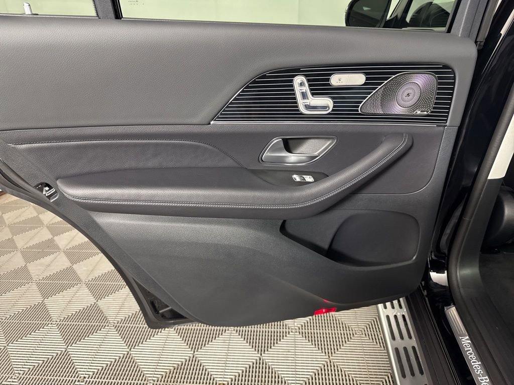 New 2026 Mercedes-Benz GLS 580 4MATIC image 24