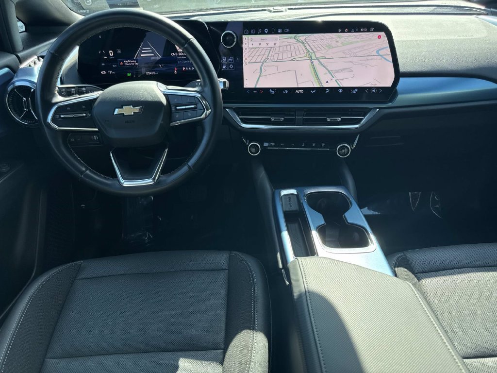 Used 2024 Chevrolet Equinox EV LT w/ LPO, Blackout Package FWD image 8