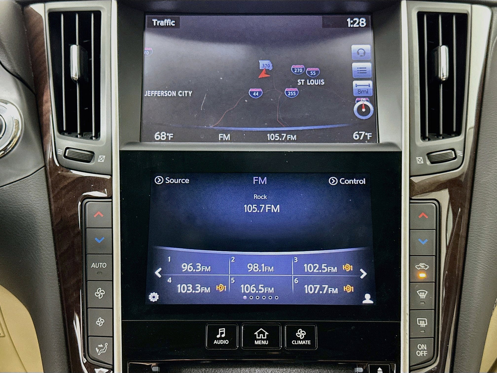 Used 2018 INFINITI Q50 Luxe w/ Essential Package (3.0T Luxe) AWD/4WD image 21