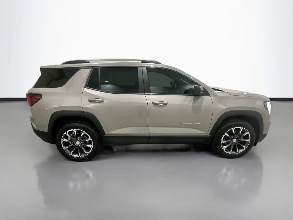Used 2025 GMC Terrain Elevation w/ Elevation Premium Package AWD/4WD image 8