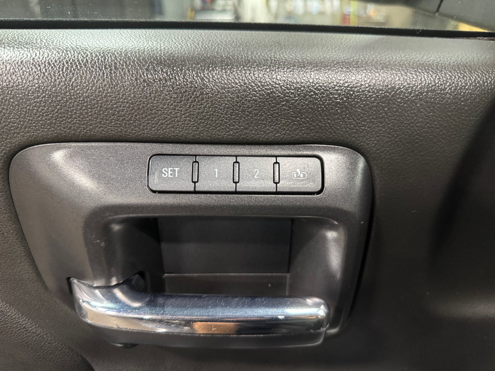 Used 2018 GMC Sierra 1500 SLT AWD/4WD image 17
