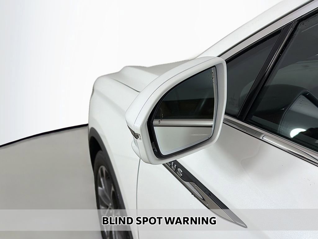 Used 2022 Lincoln Nautilus Reserve w/ Luxury Package image 5