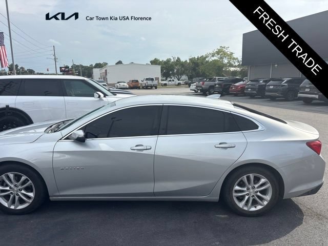 Used 2017 Chevrolet Malibu LT FWD image 6