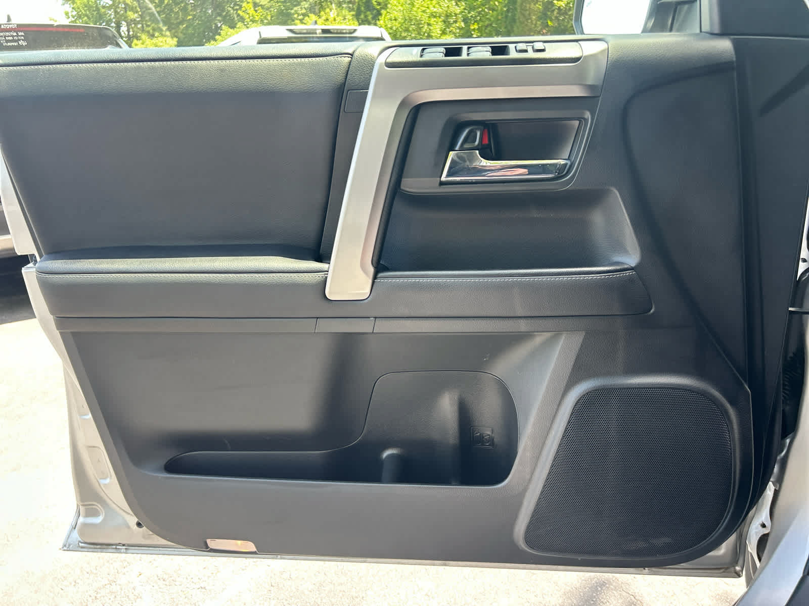 Used 2023 Toyota 4Runner SR5 Premium w/ Moonroof Package RWD image 18