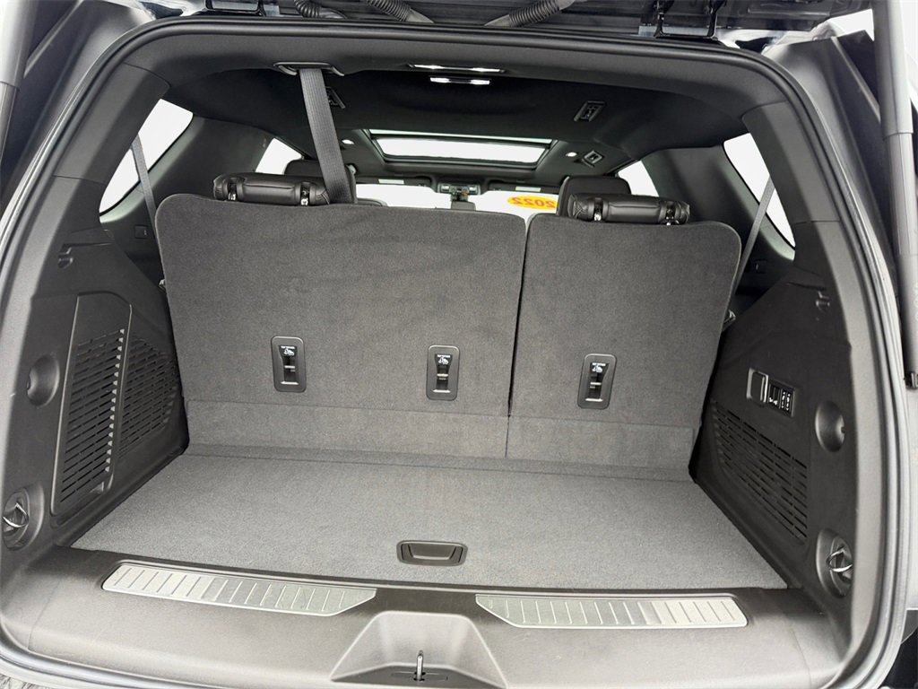 Used 2022 Chevrolet Tahoe RST w/ Luxury Package image 25