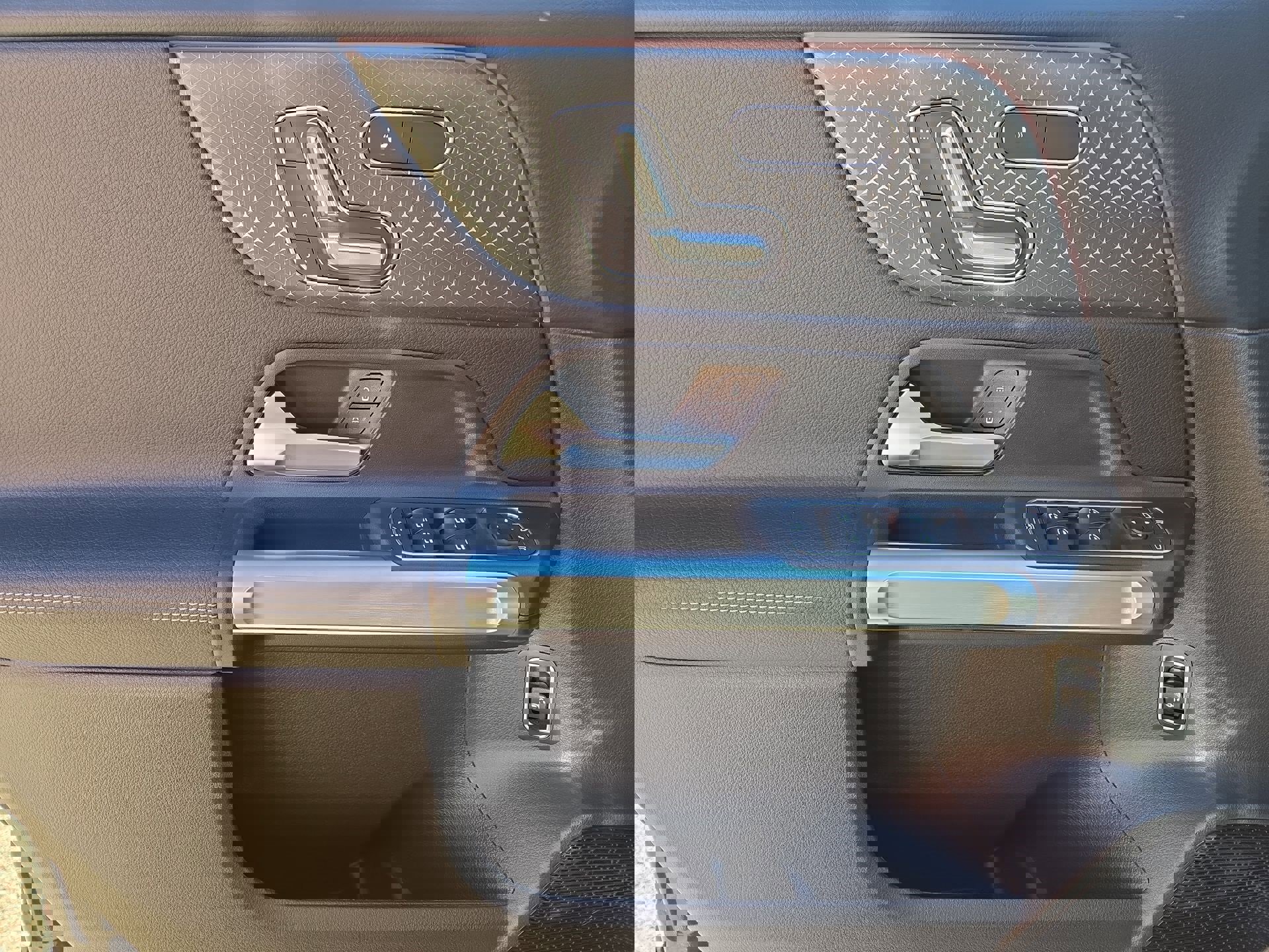 New 2025 Mercedes-Benz GLB 250 image 15