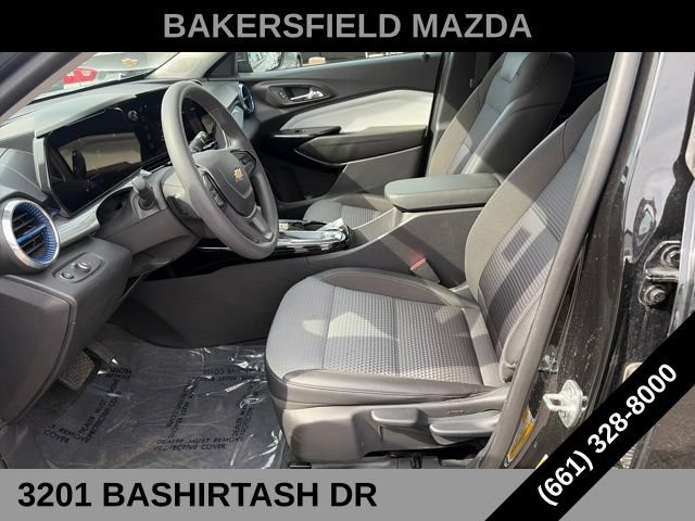 Used 2025 Chevrolet Trax LT FWD image 9