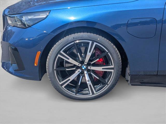 New 2026 BMW 550e xDrive AWD/4WD image 10