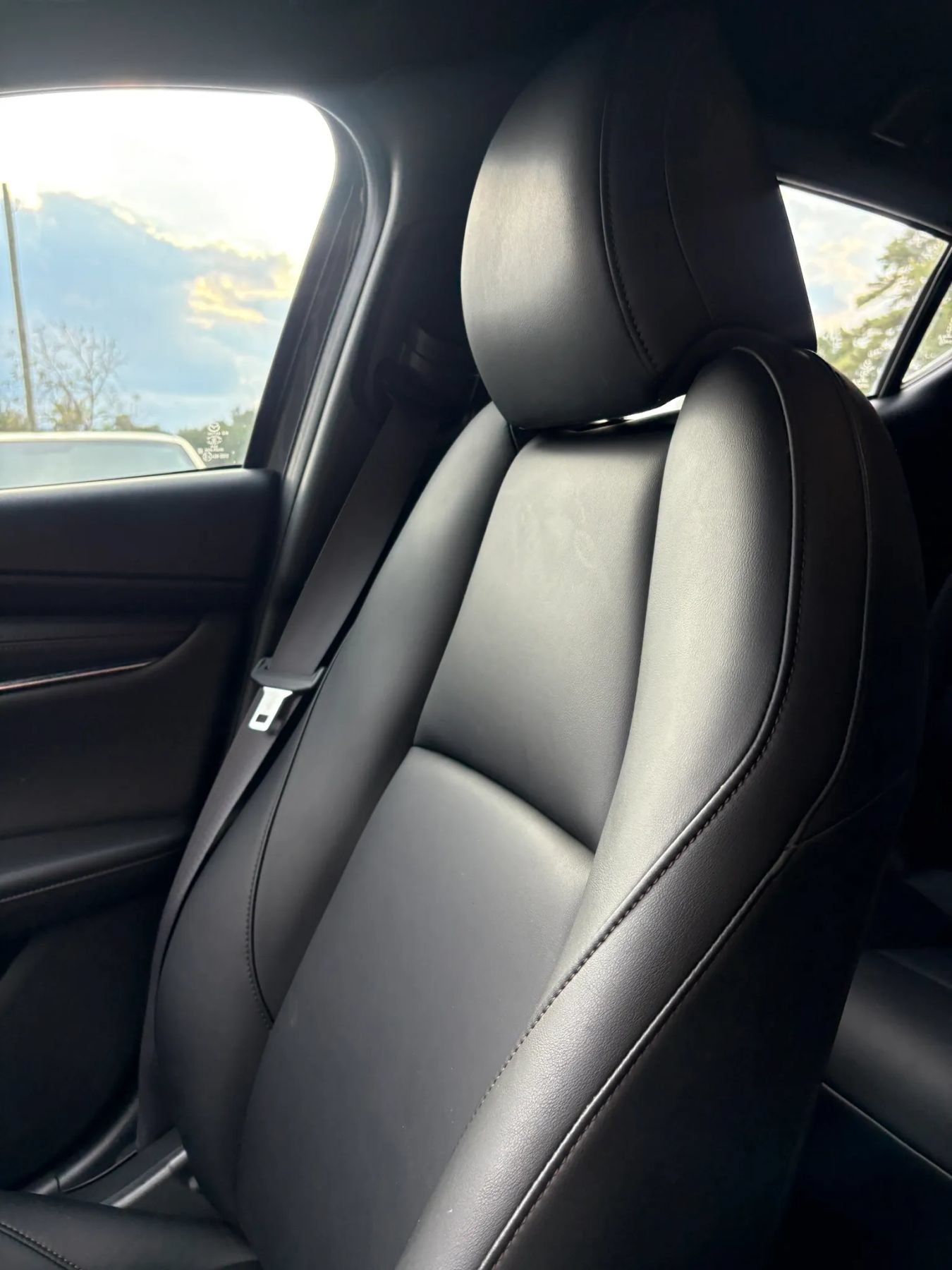 Used 2019 MAZDA MAZDA3 Hatchback w/ Preferred Package FWD image 19