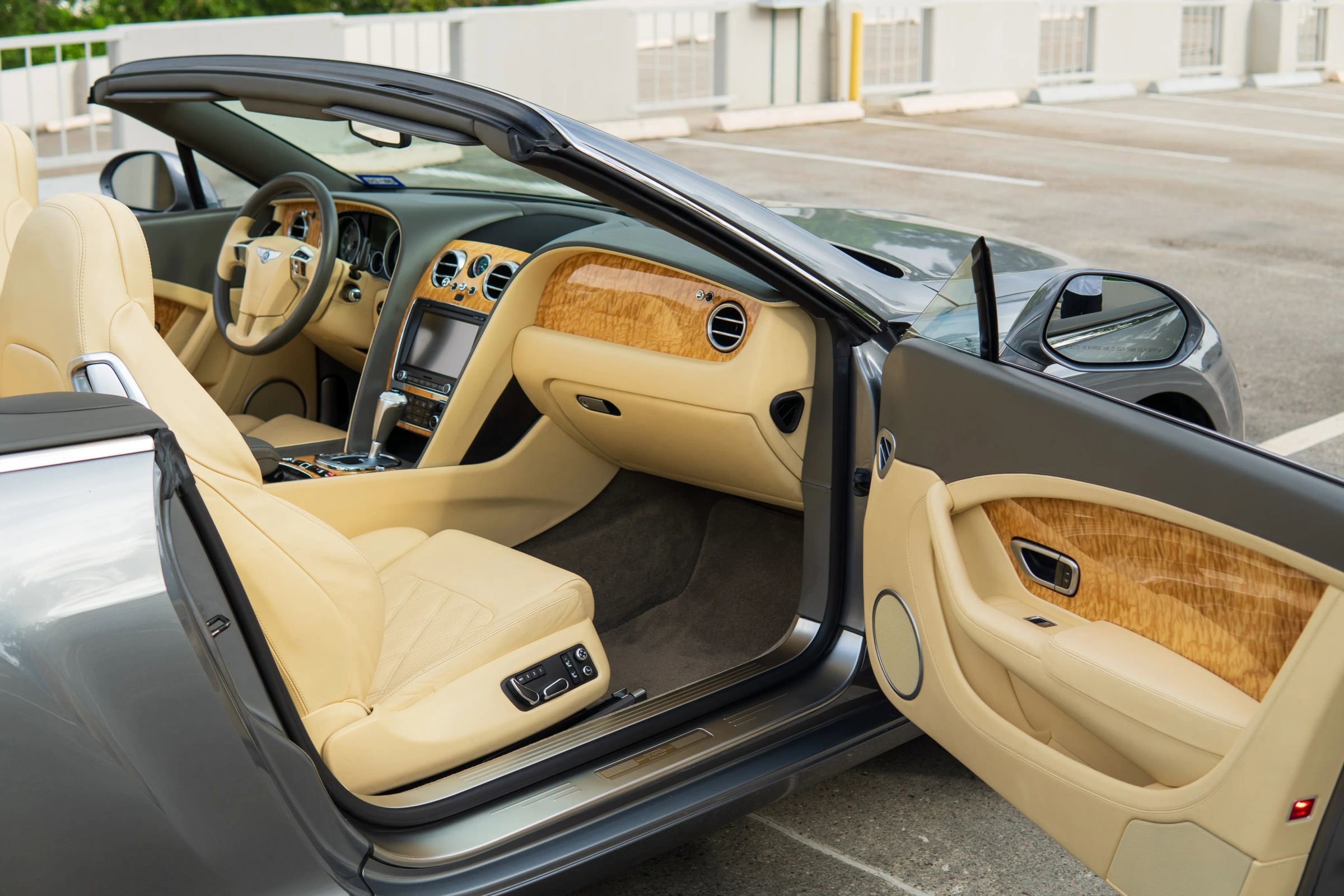 Used 2013 Bentley Continental GT image 40