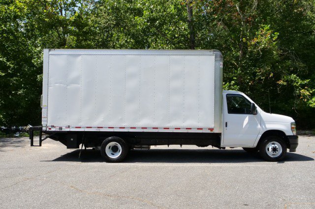 Used 2024 Ford E-450 and Econoline 450 Super Duty w/ Power Windows & Locks Group RWD image 41