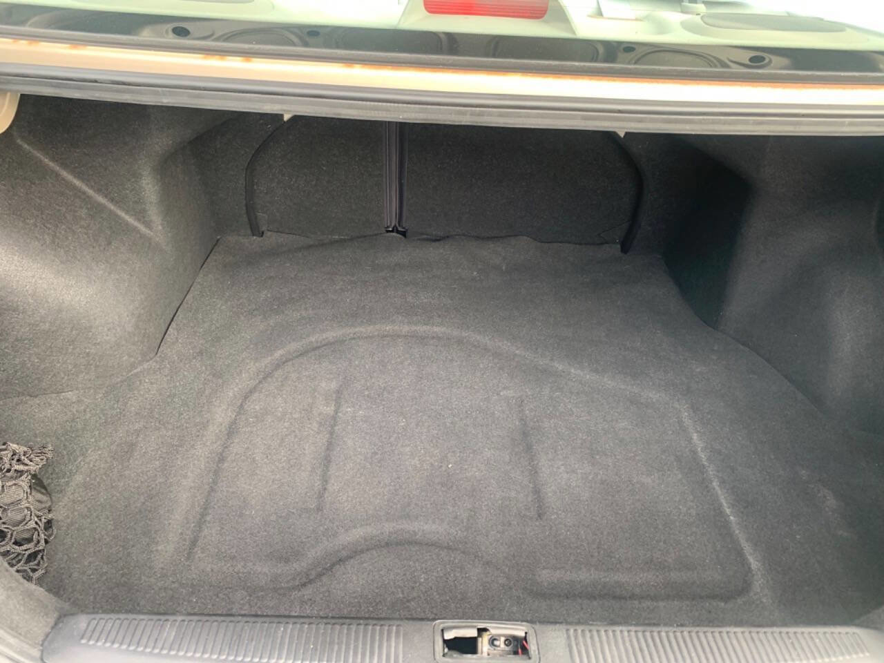 Used 2003 Hyundai Elantra GLS FWD image 17