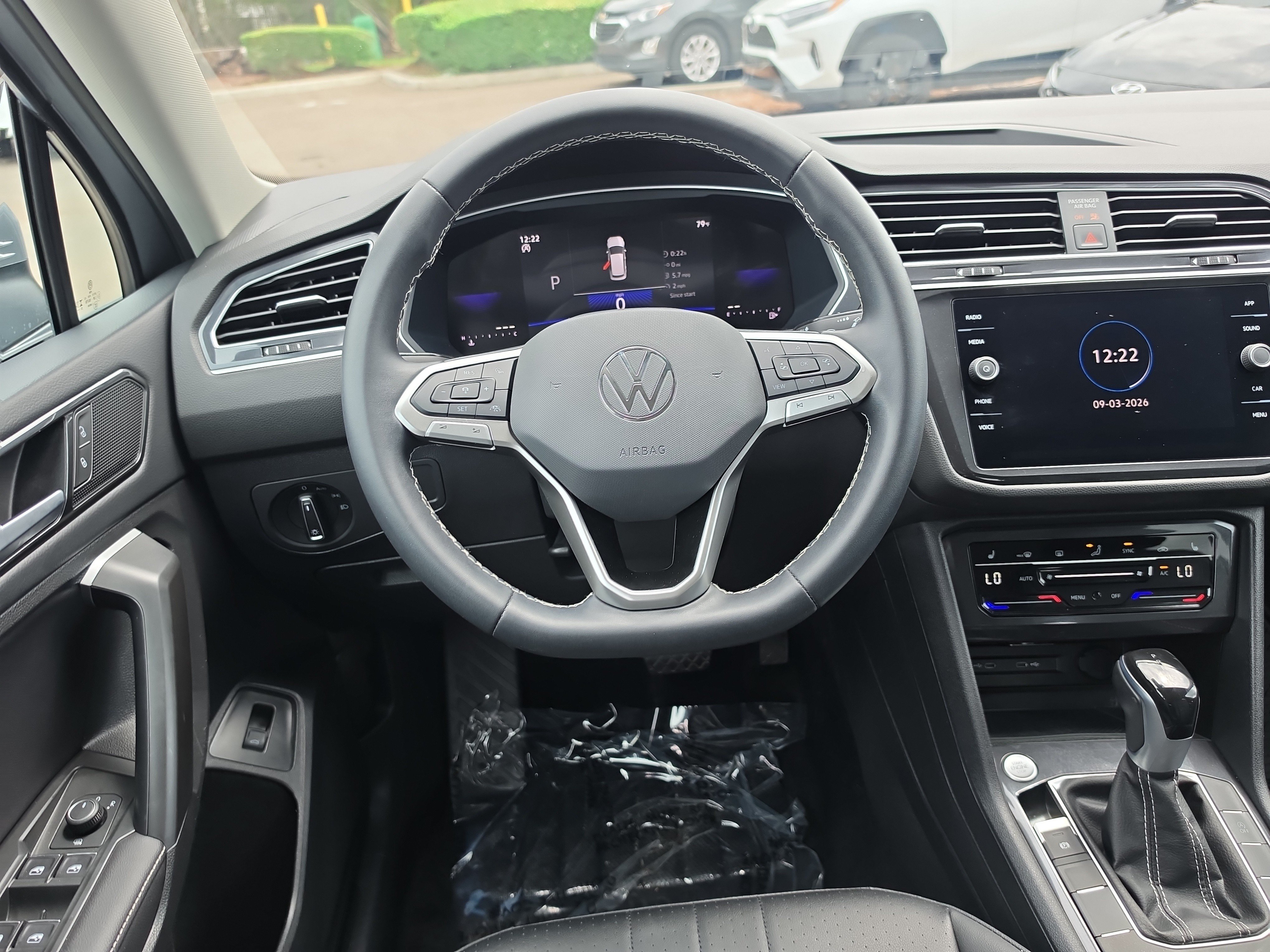 Used 2024 Volkswagen Tiguan SE FWD image 14