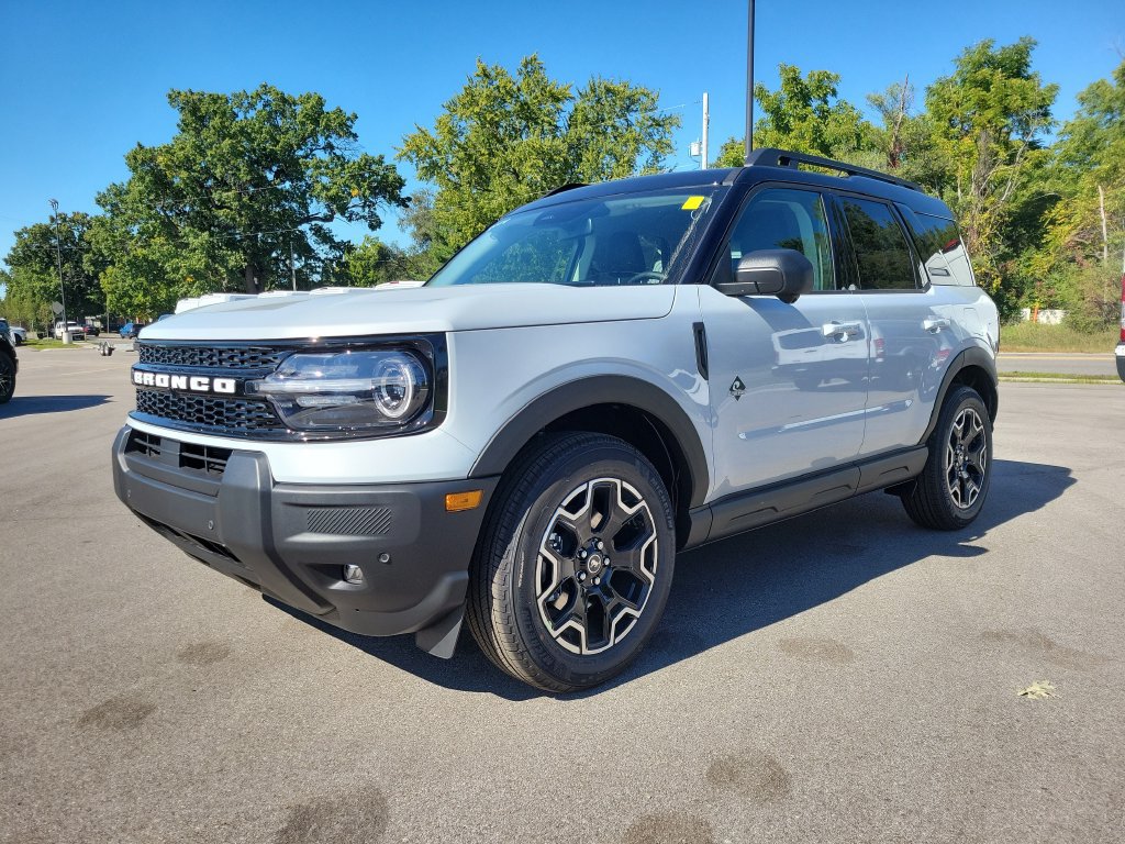New 2026 Ford Bronco Sport Outer Banks w/ Outer Banks Tech Package+ AWD/4WD image 2