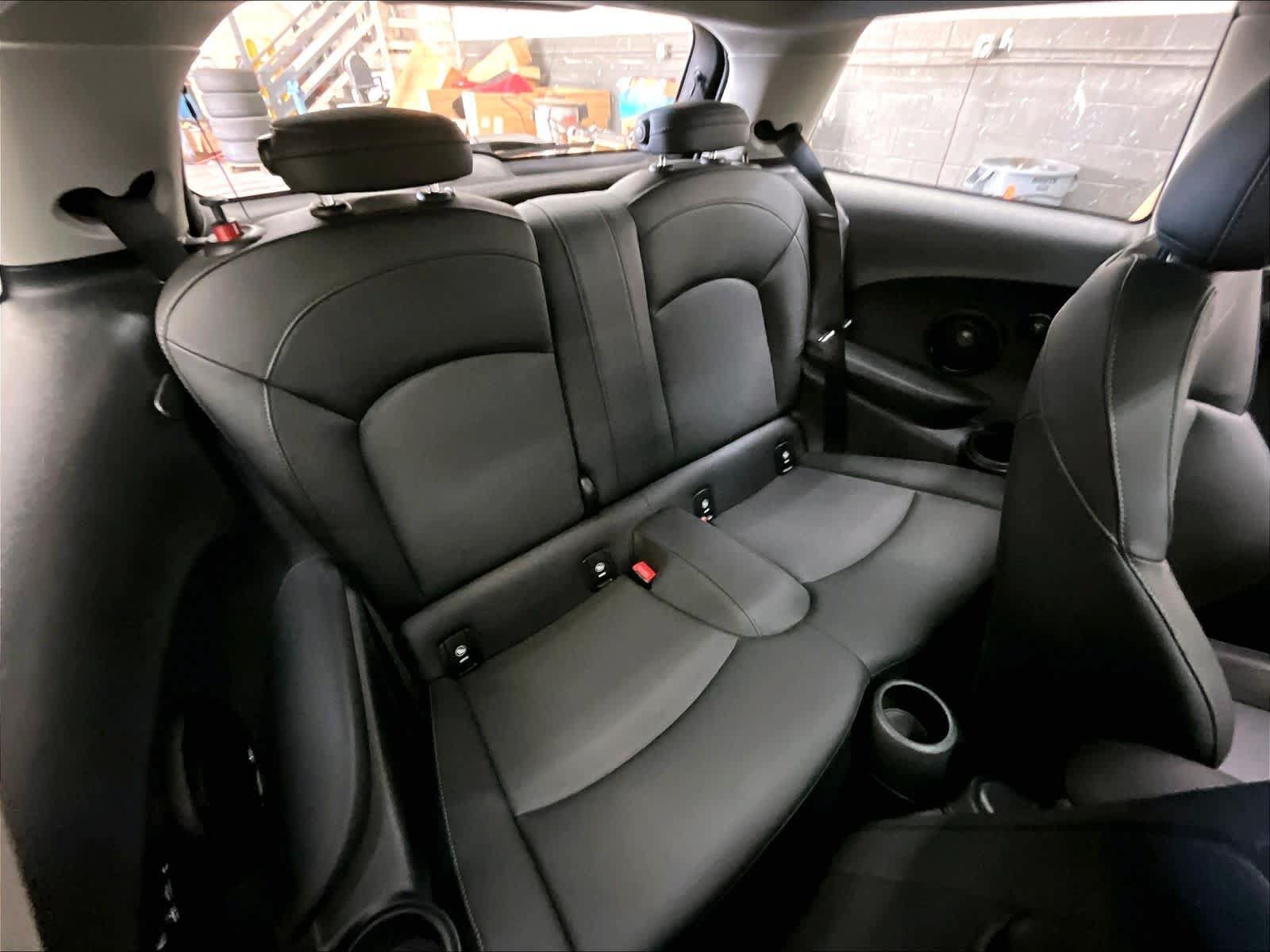 Used 2024 MINI Cooper SE FWD image 31