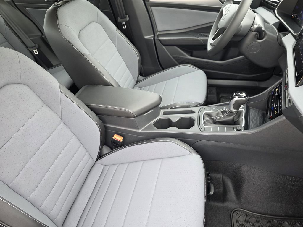 New 2026 Volkswagen Jetta SE image 10