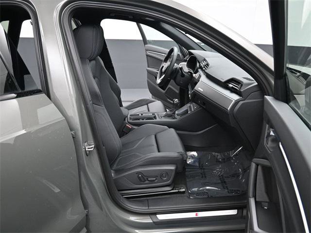 New 2025 Audi Q3 2.0T Premium image 14