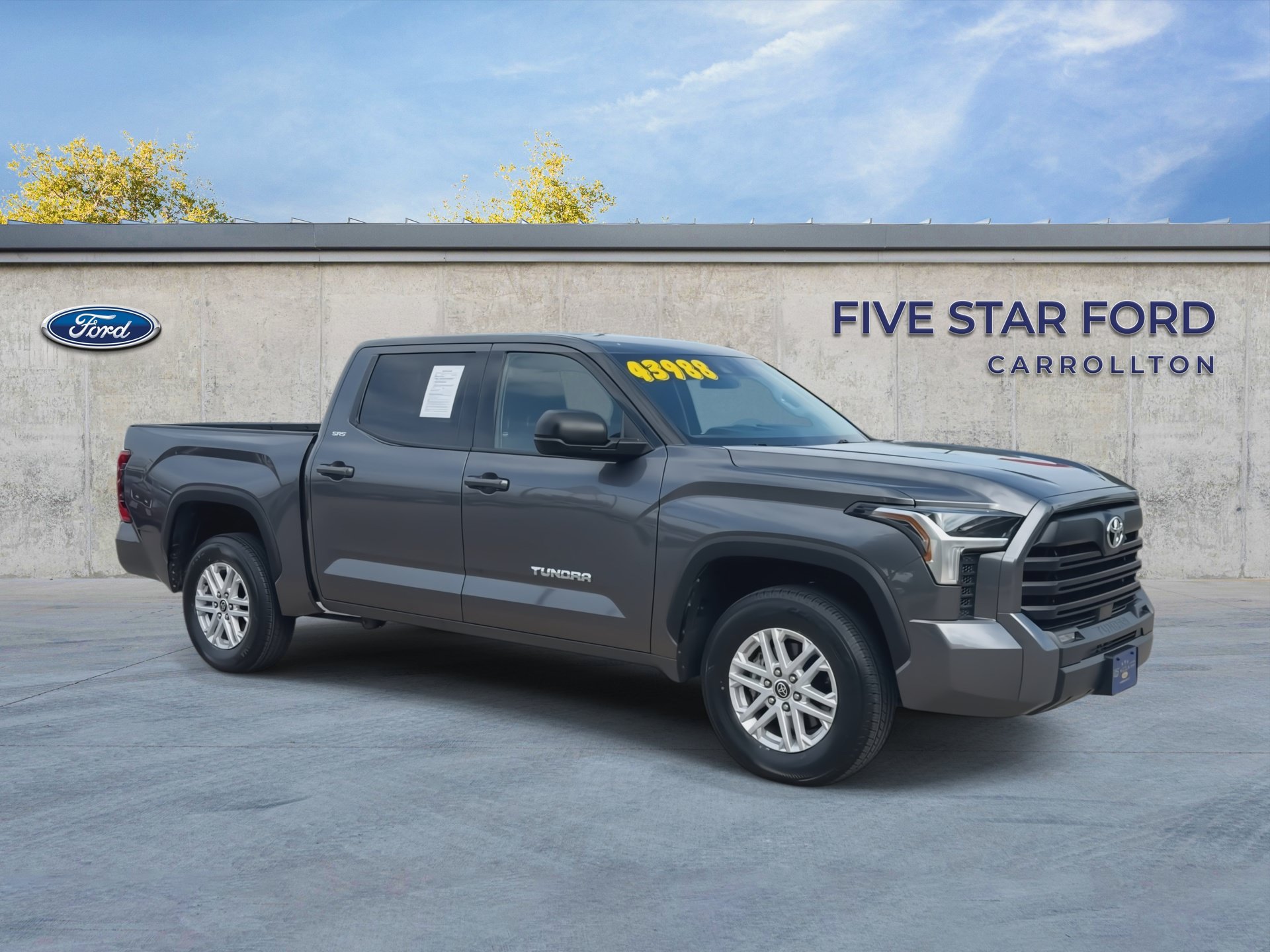 Used 2023 Toyota Tundra SR5 w/ SR5 Premium Package RWD image 2