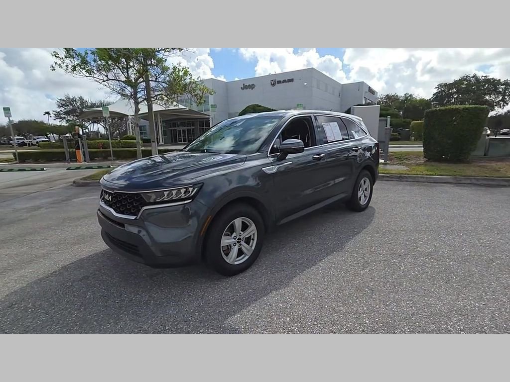 Used 2022 Kia Sorento LX image 42