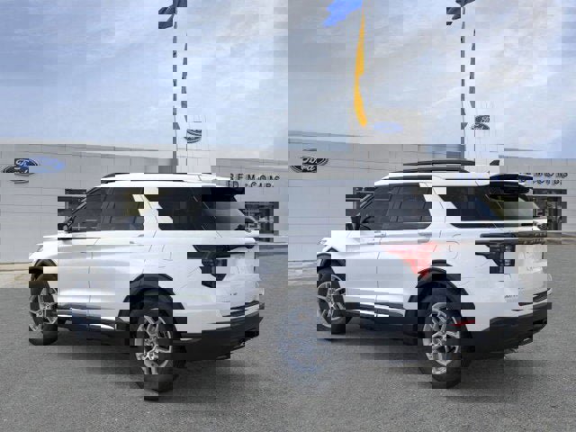New 2025 Ford Explorer Active image 6