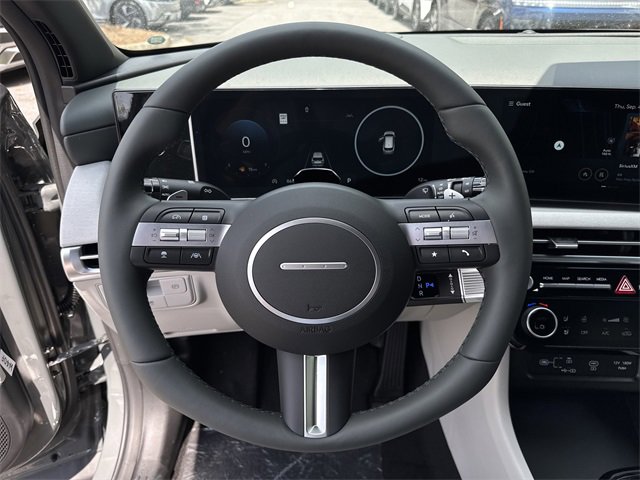 New 2025 Hyundai Tucson Limited image 17