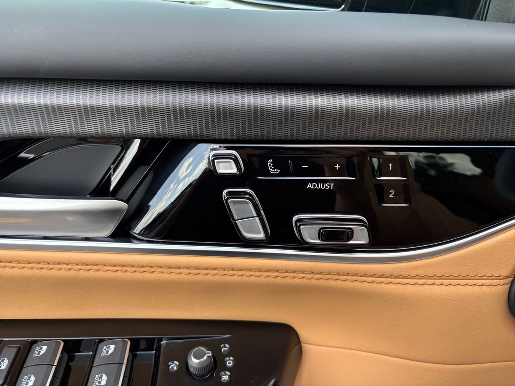 New 2026 Jeep Grand Wagoneer L Summit AWD/4WD image 25