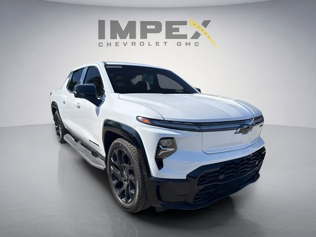 Used 2025 Chevrolet Silverado EV RST AWD/4WD image 5