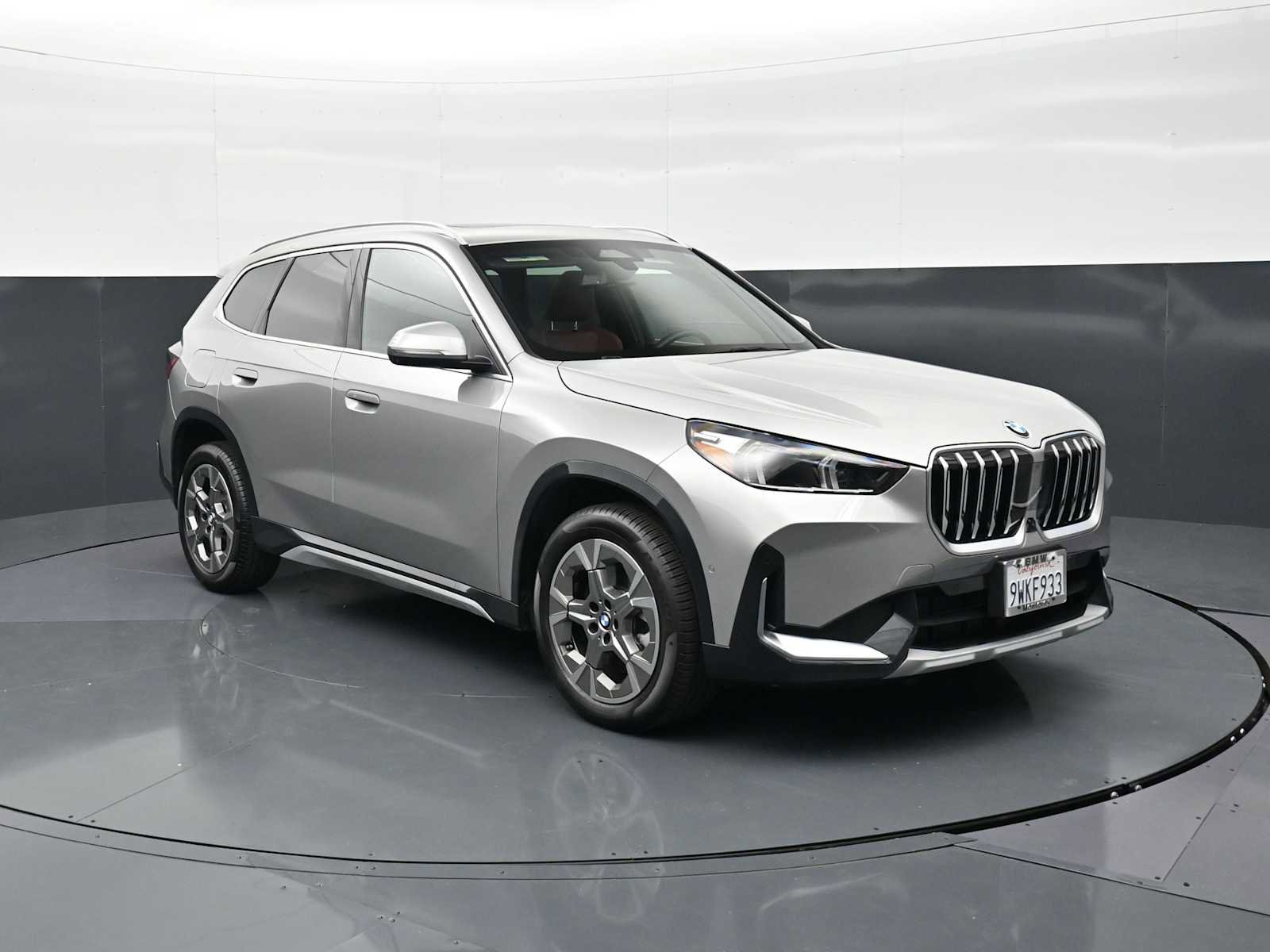 Used 2026 BMW X1 xDrive28i w/ Technology Package AWD/4WD image 3