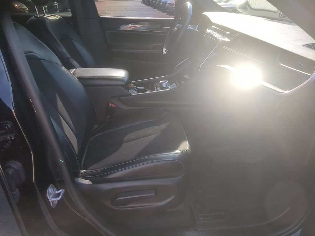 Used 2022 Jeep Grand Cherokee L Laredo AWD/4WD image 32