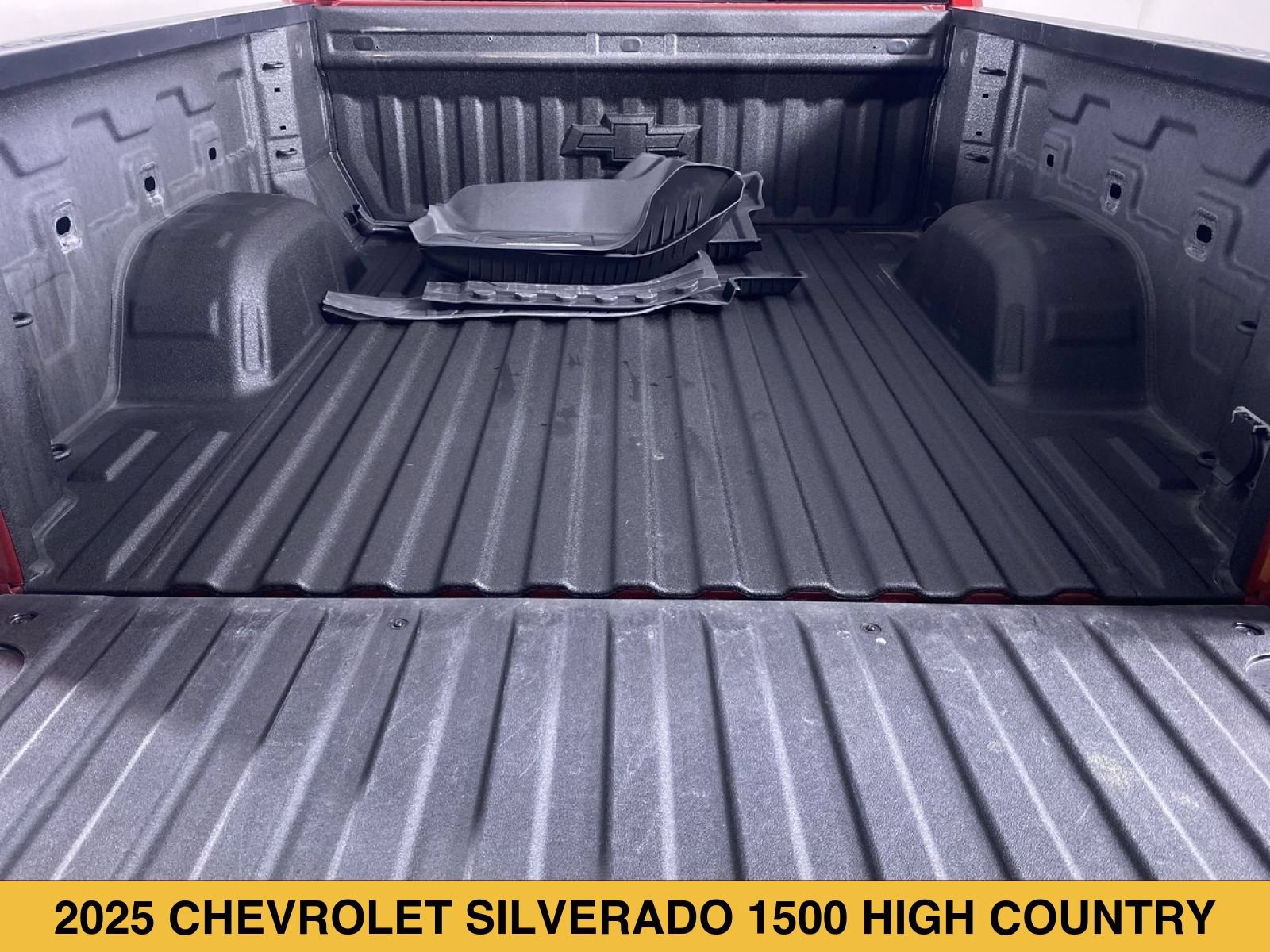 Certified 2025 Chevrolet Silverado 1500 High Country w/ High Country Premium Package AWD/4WD image 16