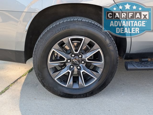 Certified 2024 Chevrolet Tahoe Z71 w/ Luxury Package AWD/4WD image 4