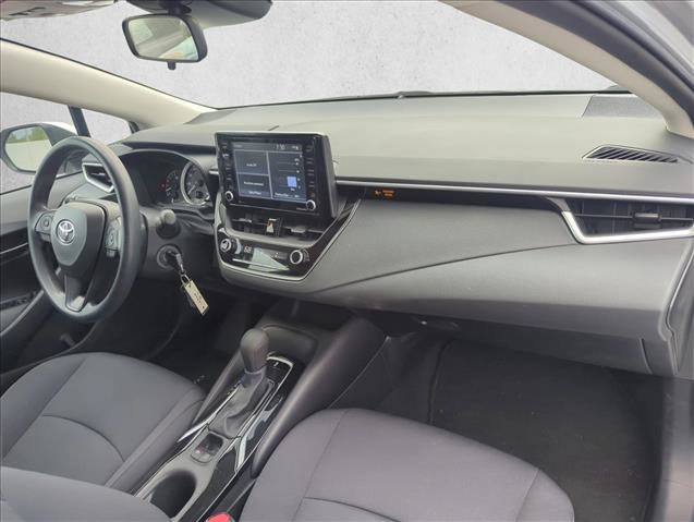 Used 2022 Toyota Corolla LE FWD image 25