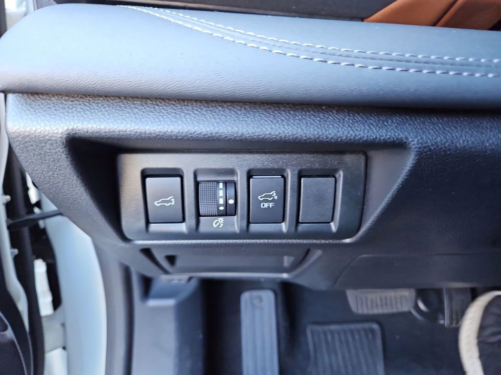 Used 2020 Subaru Outback Touring XT image 22