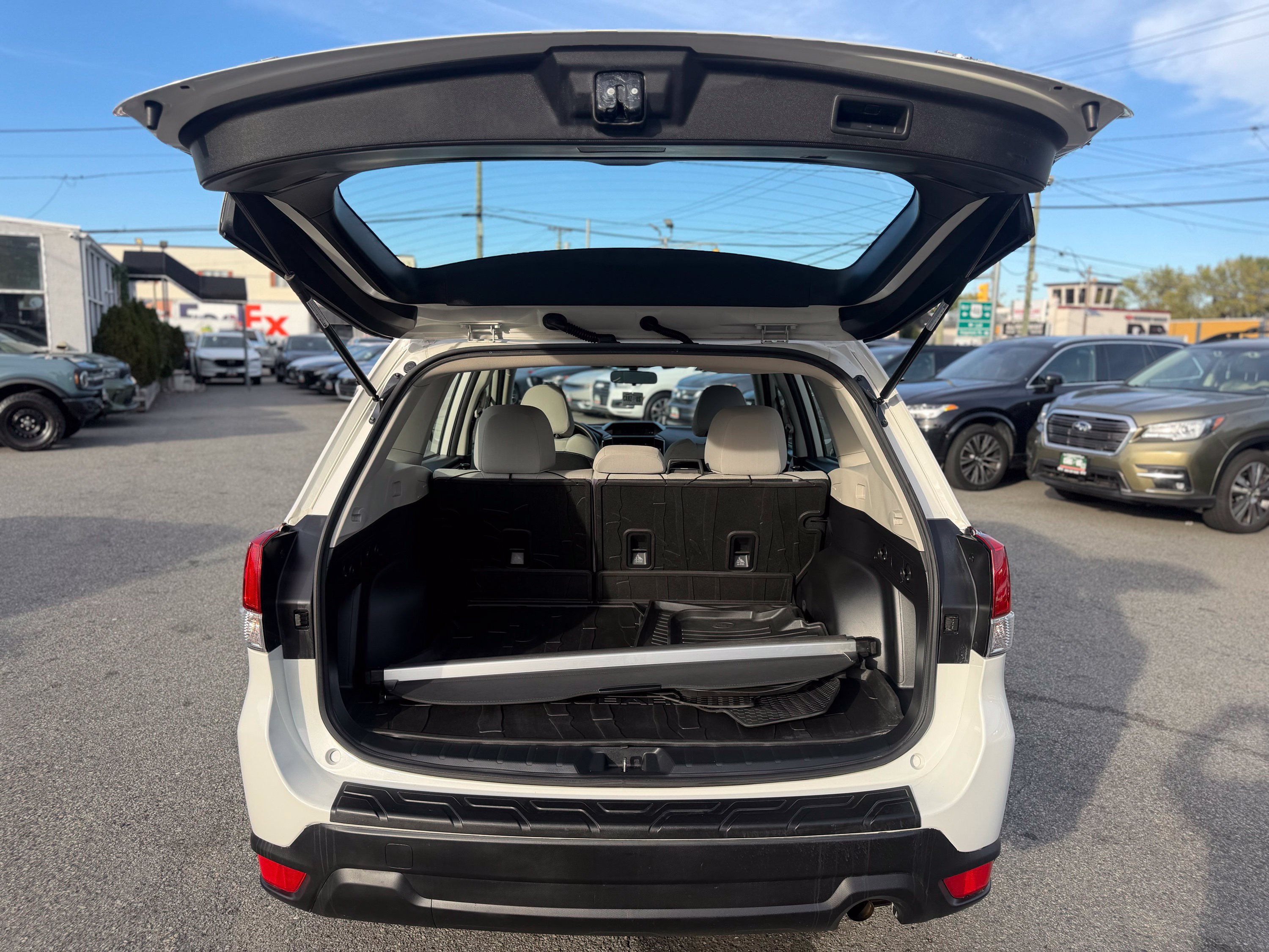 Used 2021 Subaru Forester AWD/4WD image 9