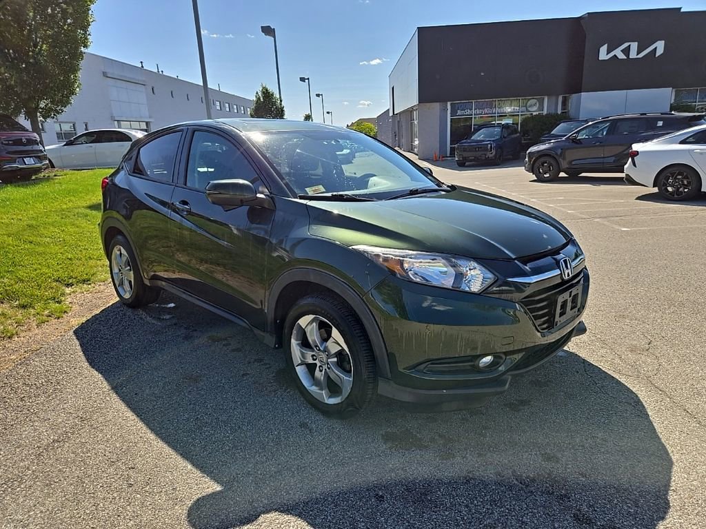 Used 2017 Honda HR-V EX image 1